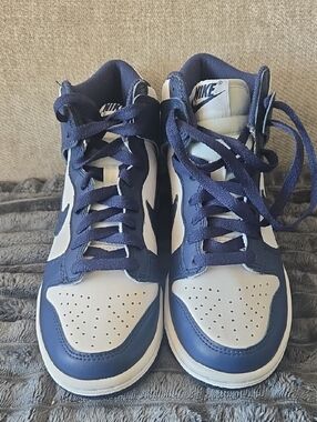 Nike Kids High-Top Sneakers in Navy and White